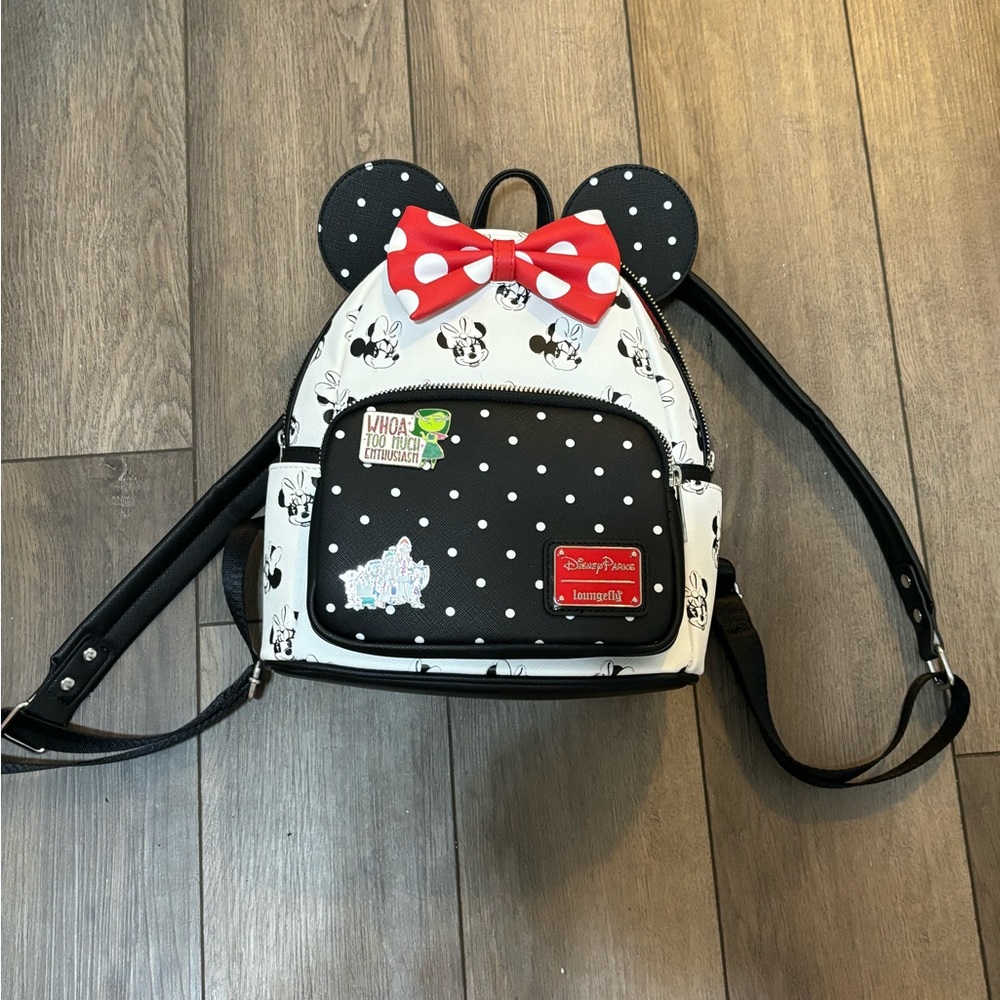 OFFICIAL DISNEYLAND BACKPACK